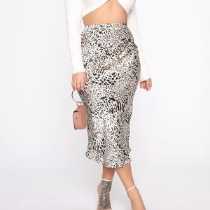 Fashion Nova cheetah skirt size large